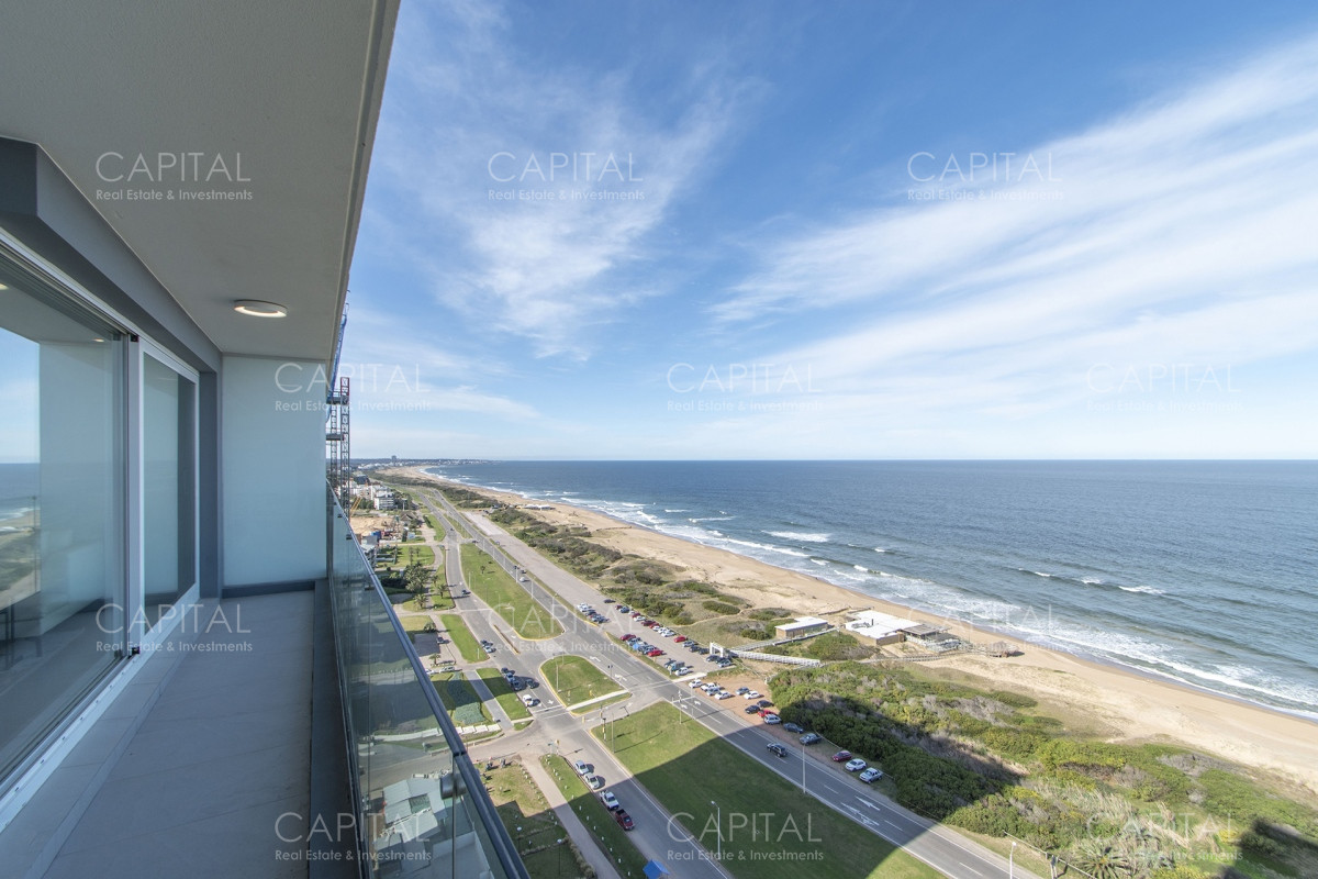 Apartamento ID.34933 - Le Parc 3 Punta del Este de tres dormitorios en Venta