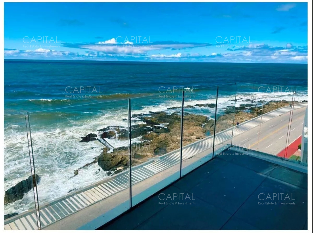 Apartamento ID.34419 - Apartamento frente al mar de tres dormitorios en Penisnula de Punta del este