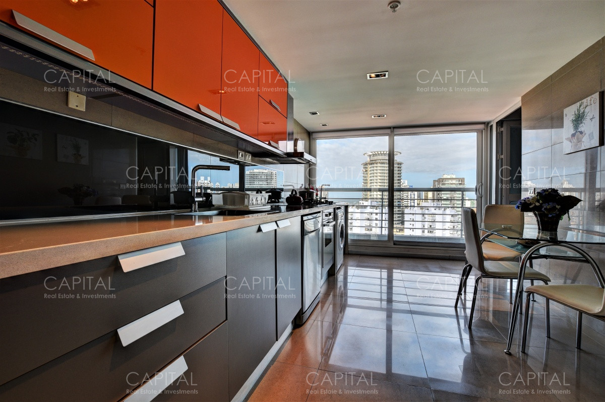 Apartamento ID.27126 - Alexander Collection Excelente apartamento de 3 dormitorios con vista a Playa Mansa