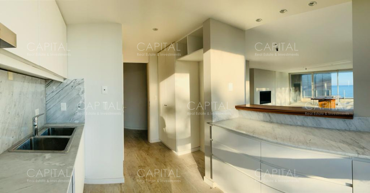 Apartamento ID.30996 - Moderno Penthouse a Estrenar de 3 Dormitorios frente a Playa Mansa - Venta
