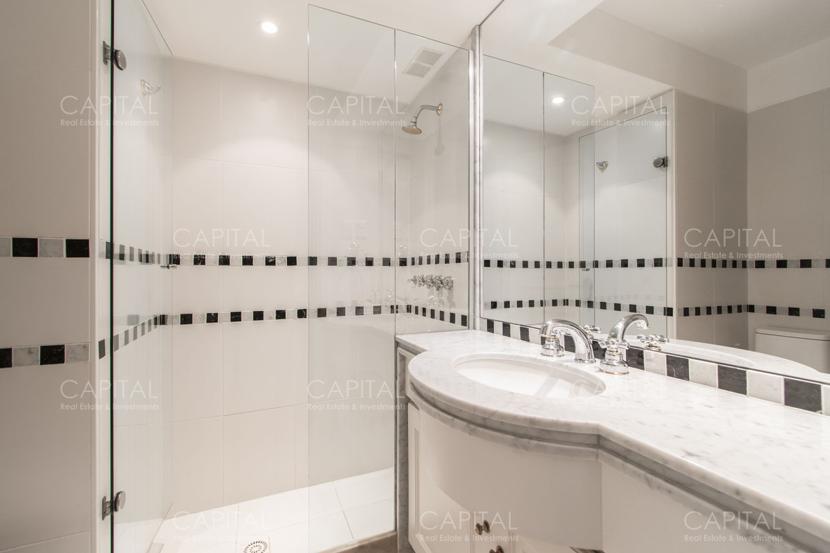 Apartamento ID.35180 - Apartamento en Venta 3 Suites + Dependencia en Primera Linea Brava