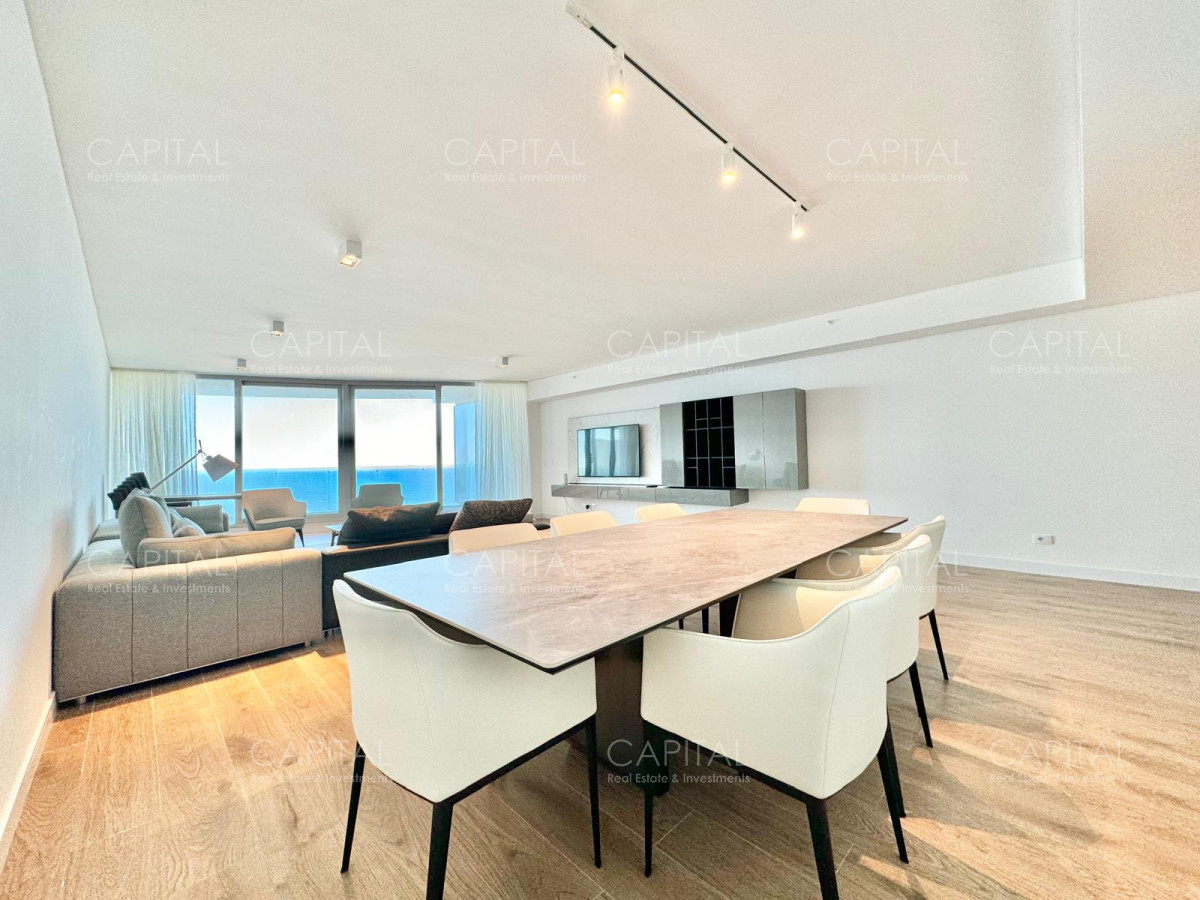 Apartamento ID.36643 - Apartamento esquinero de tres y dependencia piso alto en Trump Tower en Venta