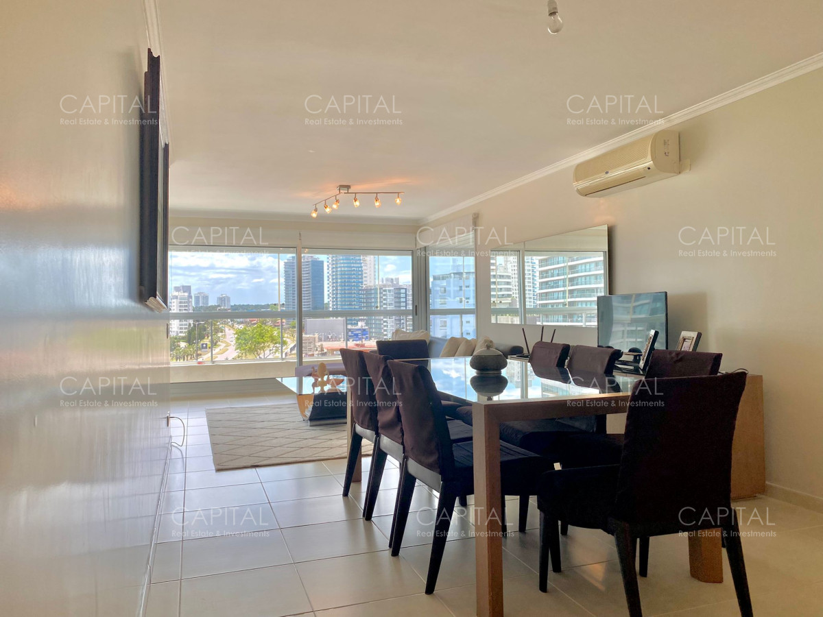 Apartamento ID.31832 - Apartamento en Venta de tres dormitorios, Punta del Este