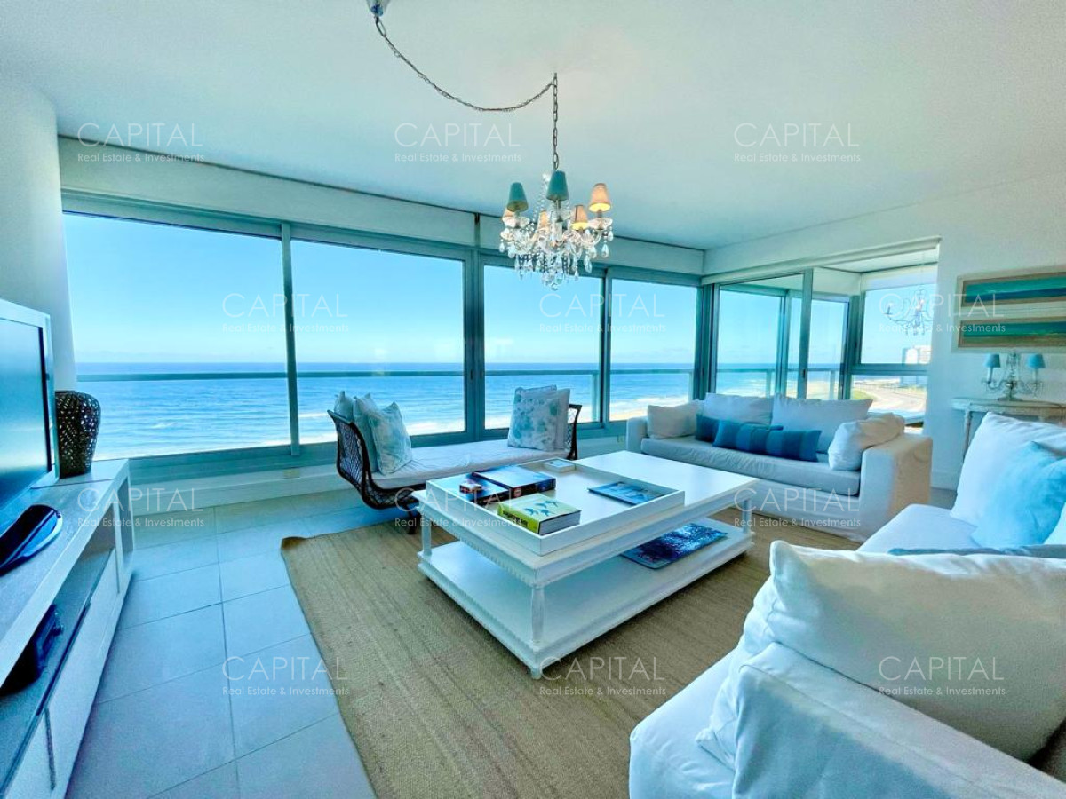 Apartamento ID.31416 - Le Parc Punta del Este de tres dormitorios más dependencia en torre de categoría sobre playa Brava, Punta del Este