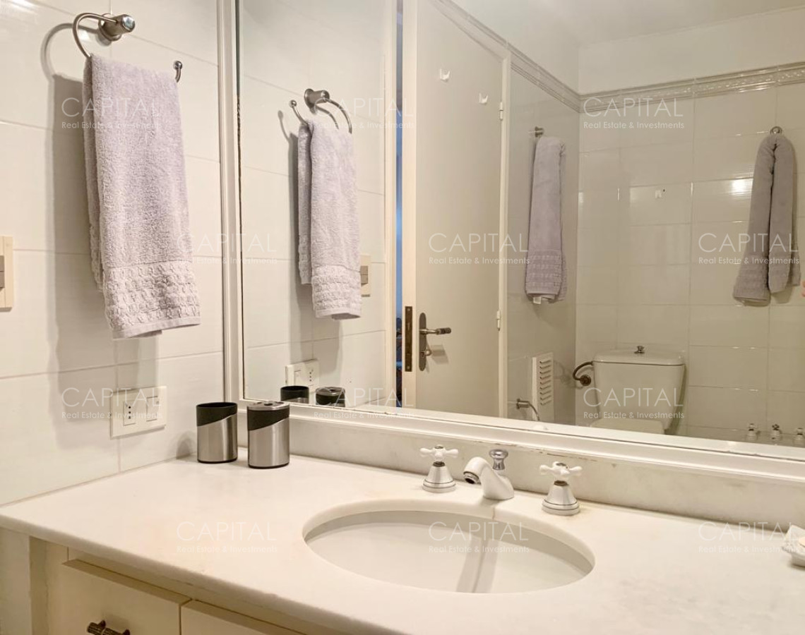 Apartamento ID.26044 - Espectacular Apartamento Frente al Puerto con vista al Mar, Punta del Este 