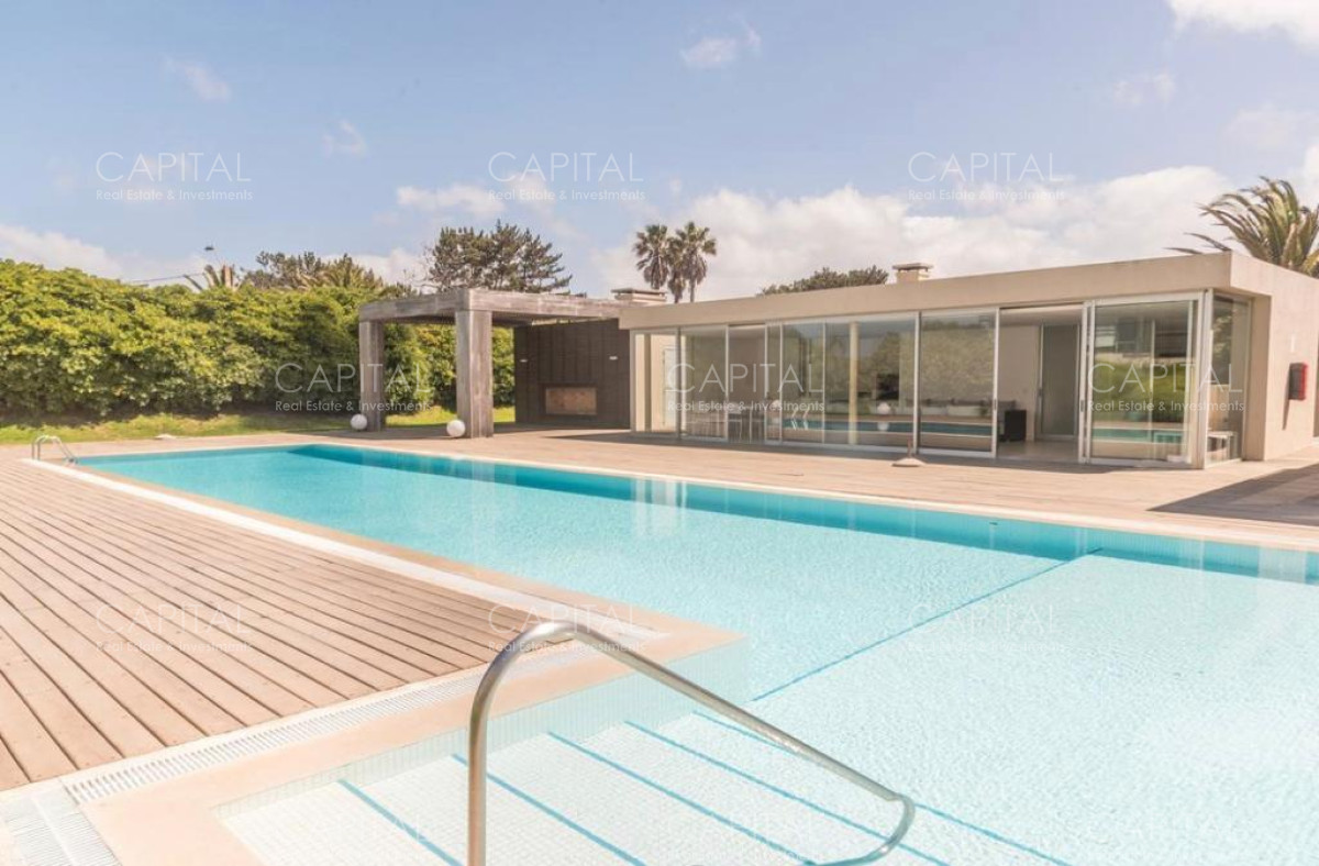 Apartamento ID.32175 - Apartamento en Alquiler Playa Brava Primera Fila 