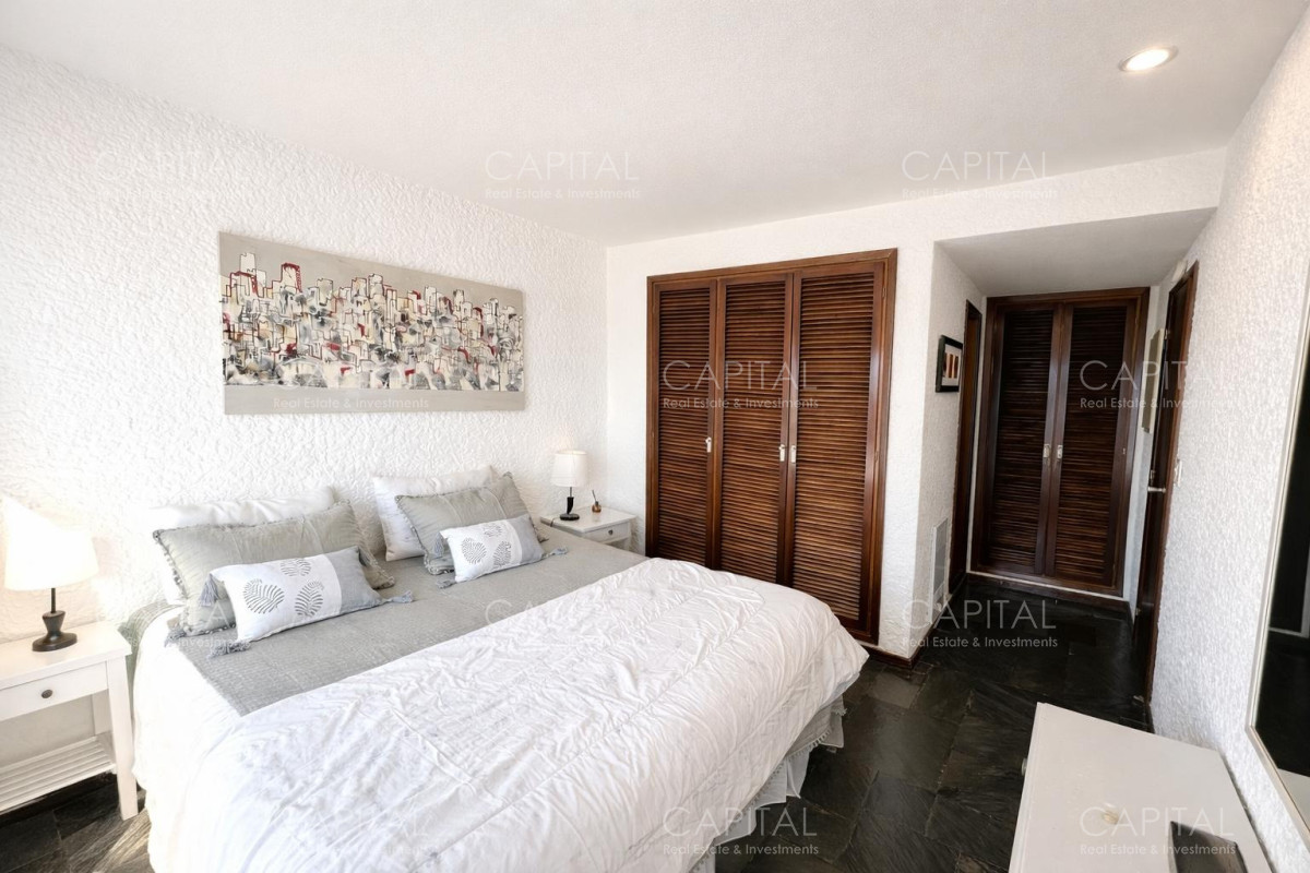 Apartamento ID.39943 - Apartamento en venta frente al mar 1 dormitorio con cochera