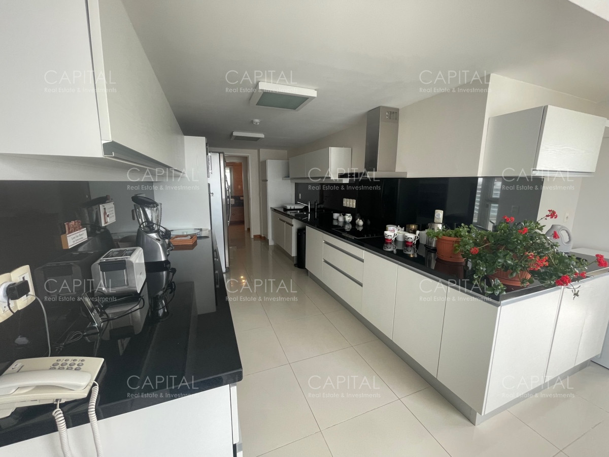 Apartamento ID.36486 - Tiburon III esquinero piso alto en venta y alquiler