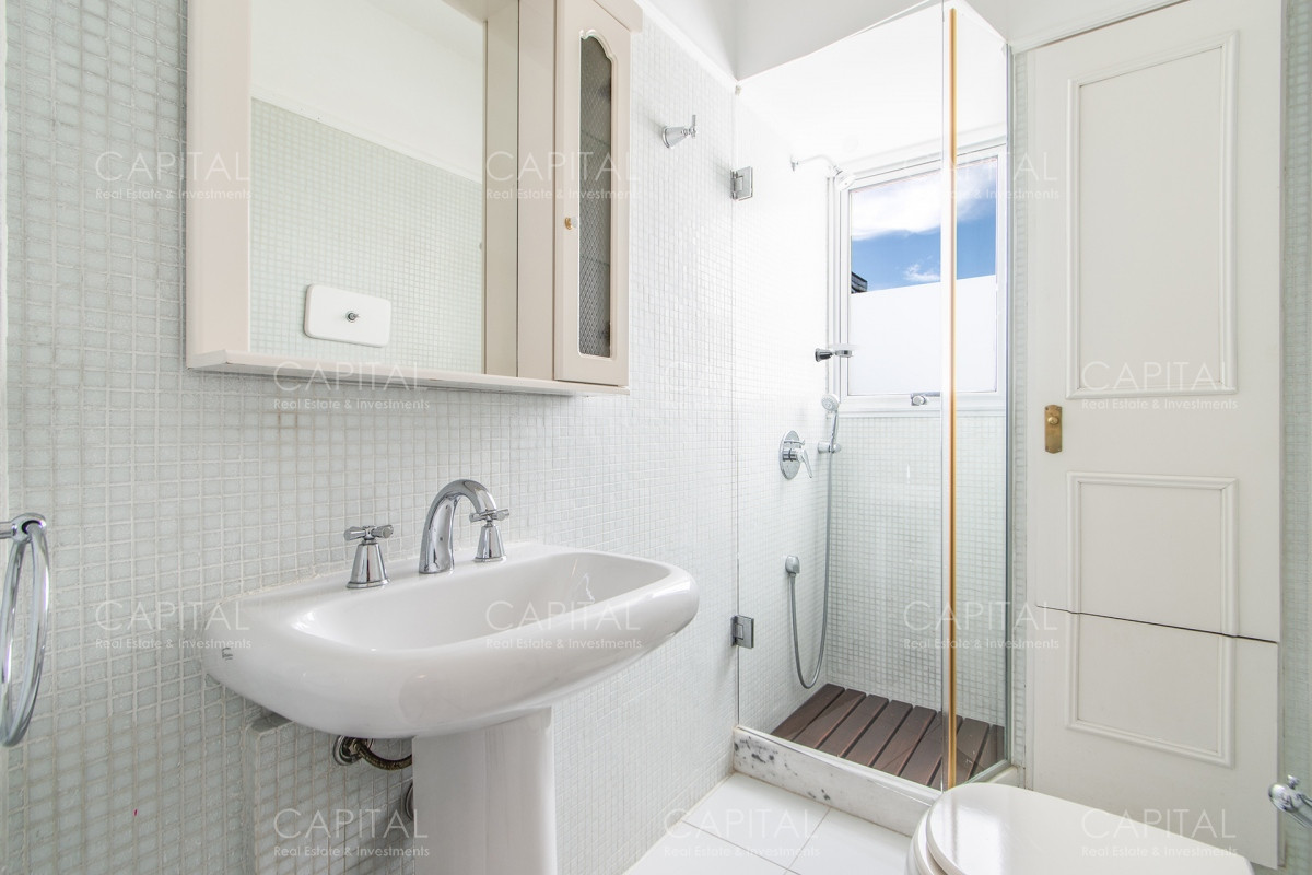 Apartamento ID.24988 - Alquiler Apartamento Frente al Mar Tres Dormitorios y Servicio