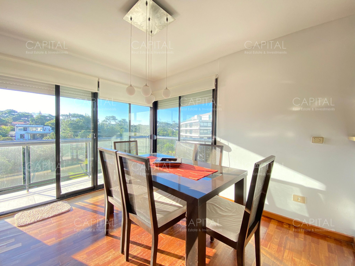 Apartamento ID.34603 - Apartamento en Alquiler Primera Linea Tres dormitorios con Parrillero