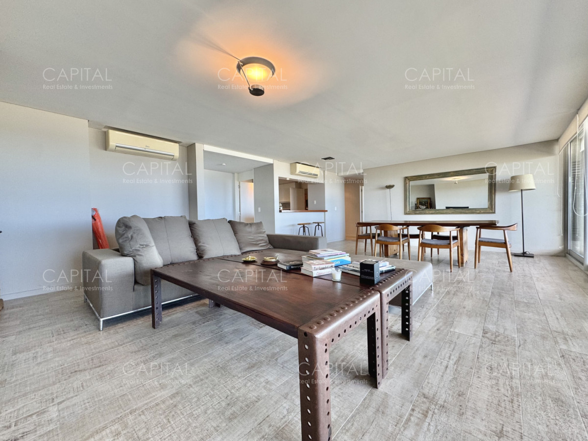 Apartamento ID.39886 - Apartamento duplex frente al mar en playa mansa en venta