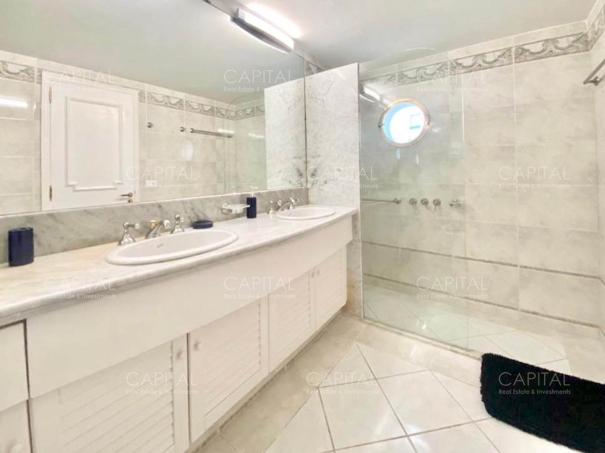 Apartamento ID.33457 - Beverly Tower Punta del Este Apartamento de tres dormitorios frente al mar en alquiler