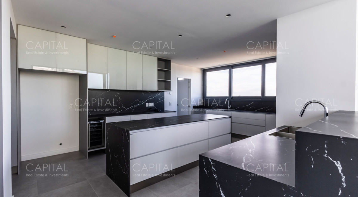 Apartamento ID.37953 - Penthouse en edificio Venetian Playa Mansa en Venta