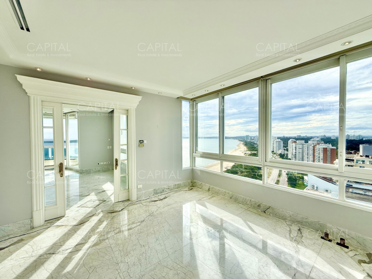 Apartamento ID.35001 - Millenium Tower Playa Mansa en Venta Punta del Este