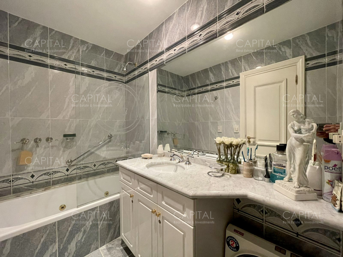 Apartamento ID.31146 - Alquiler temporario de apartamento al frente en edificio de categoría sobre Playa Mansa