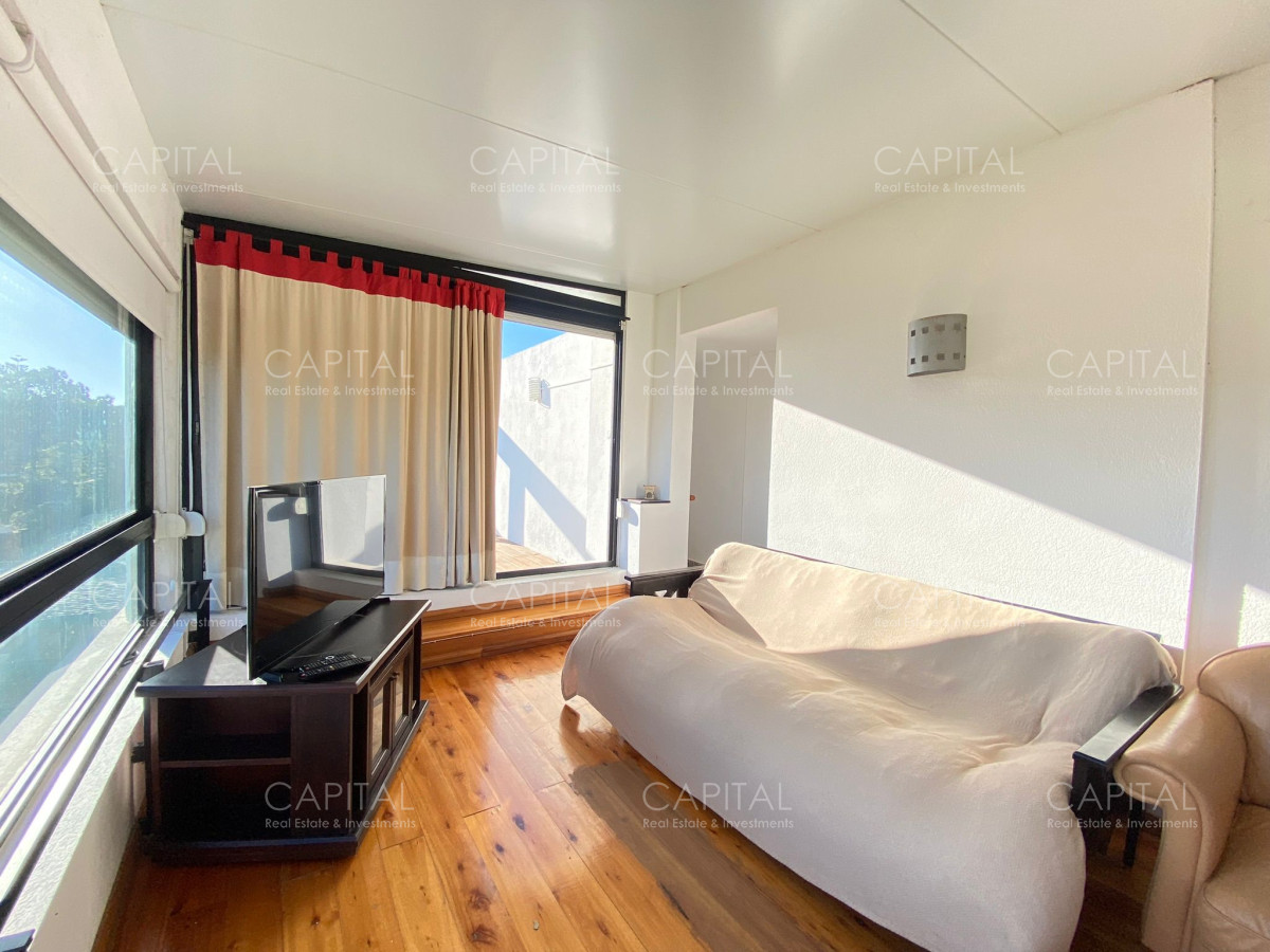 Apartamento ID.34603 - Apartamento en Alquiler Primera Linea Tres dormitorios con Parrillero