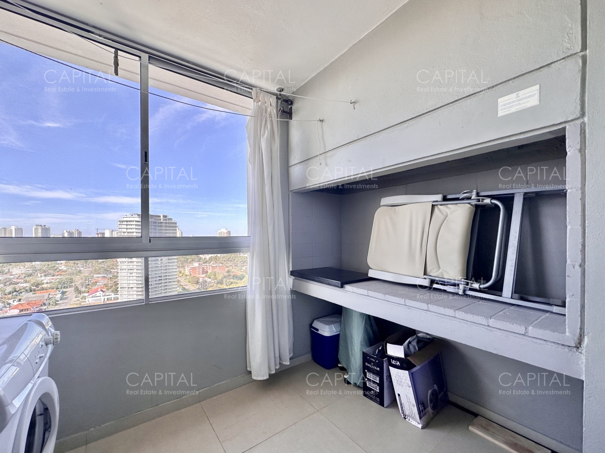 Apartamento ID.34912 - Apartamento de dos dormitorios con parrillero en venta Playa Mansa.