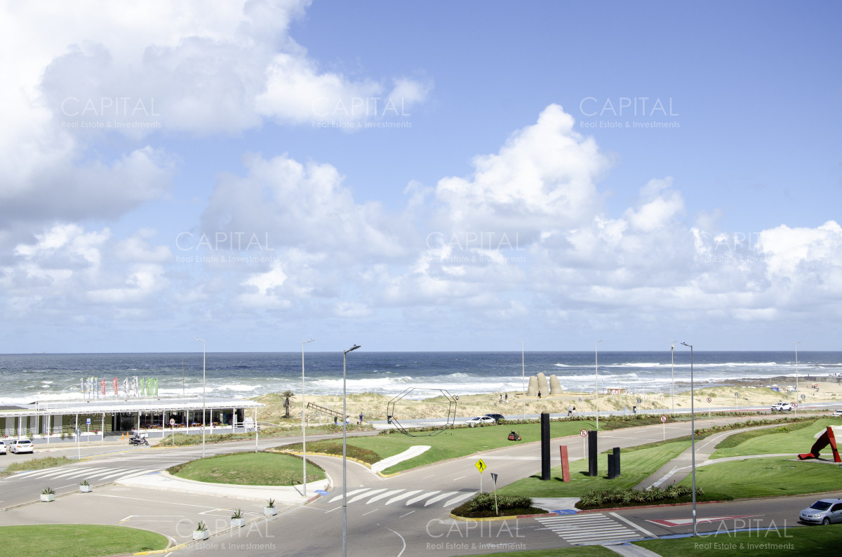 Apartamento ID.37932 - Departamento en Imperiale Punta del Este Venta de Tres Dormitorios en Playa Brava 