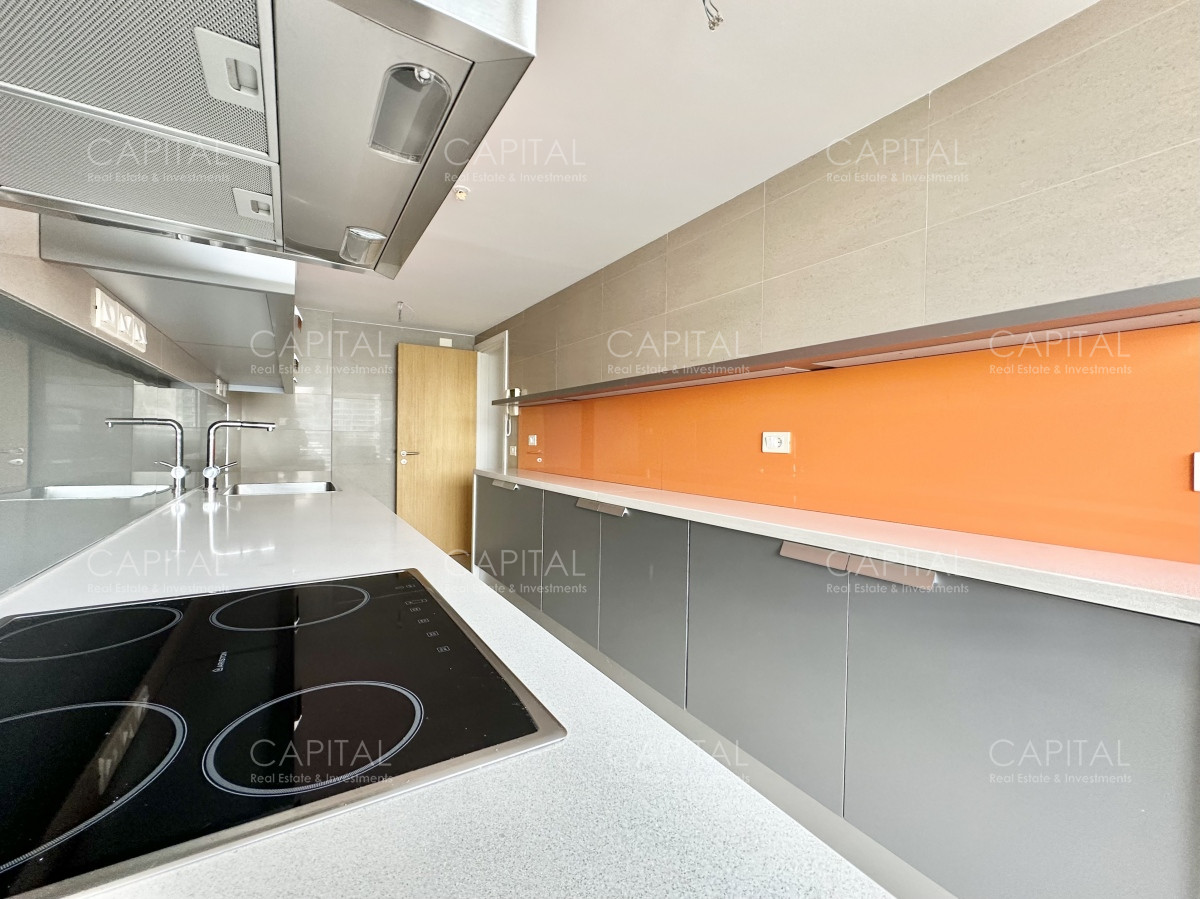 Apartamento ID.31677 - Apartamento de tres dormitorios con vista al mar en venta, Punta del Este.