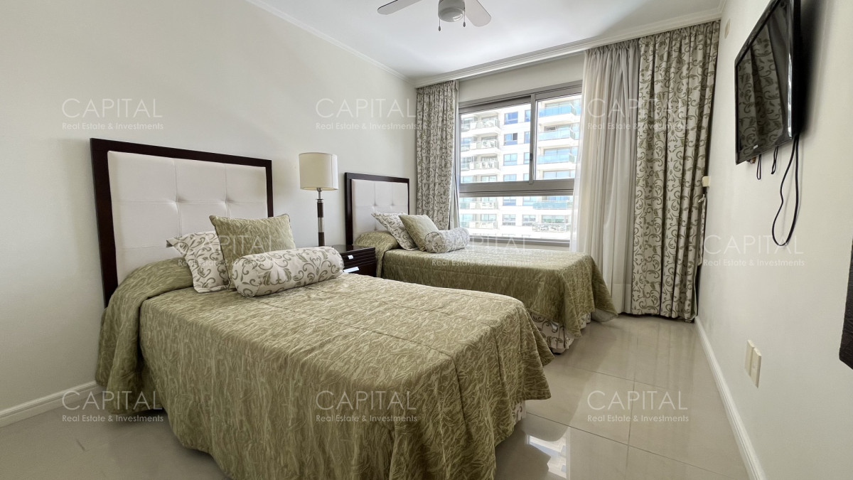 Apartamento ID.32145 - Apartamento en Imperiale de 3 dormitorios en venta.