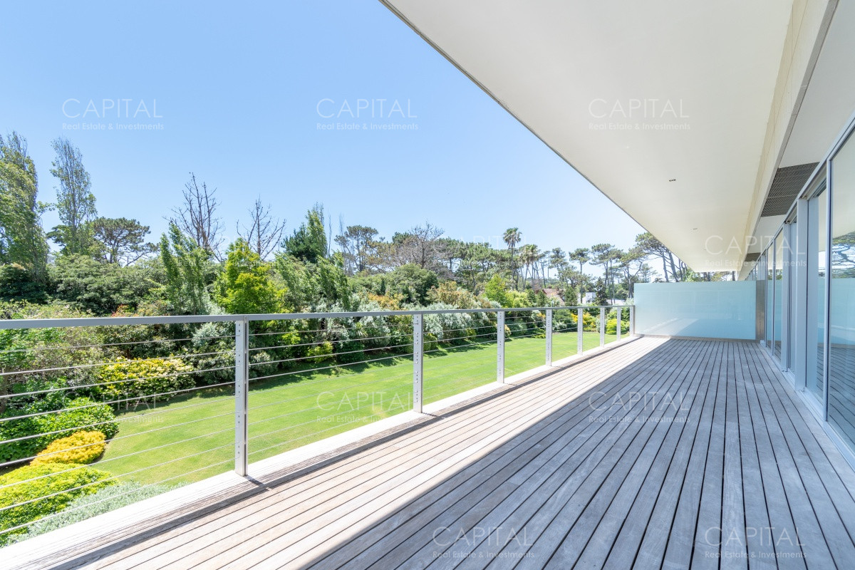 Apartamento ID.30146 - Excelente Apartamento en Acqua Punta del Este Tres suites en Venta en Primera línea, Playa Brava