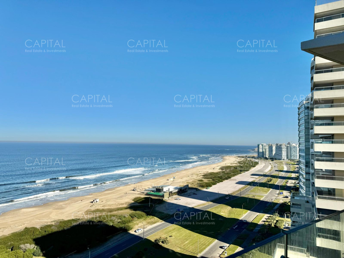 Apartamento ID.36643 - Apartamento esquinero de tres y dependencia piso alto en Trump Tower en Venta