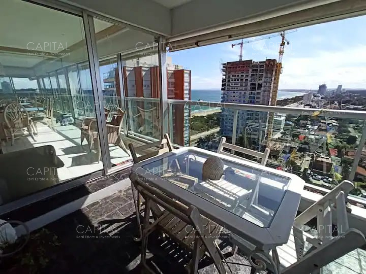 Apartamento ID.24985 - Venta de excelente apartamento dos dormitorios Playa Mansa