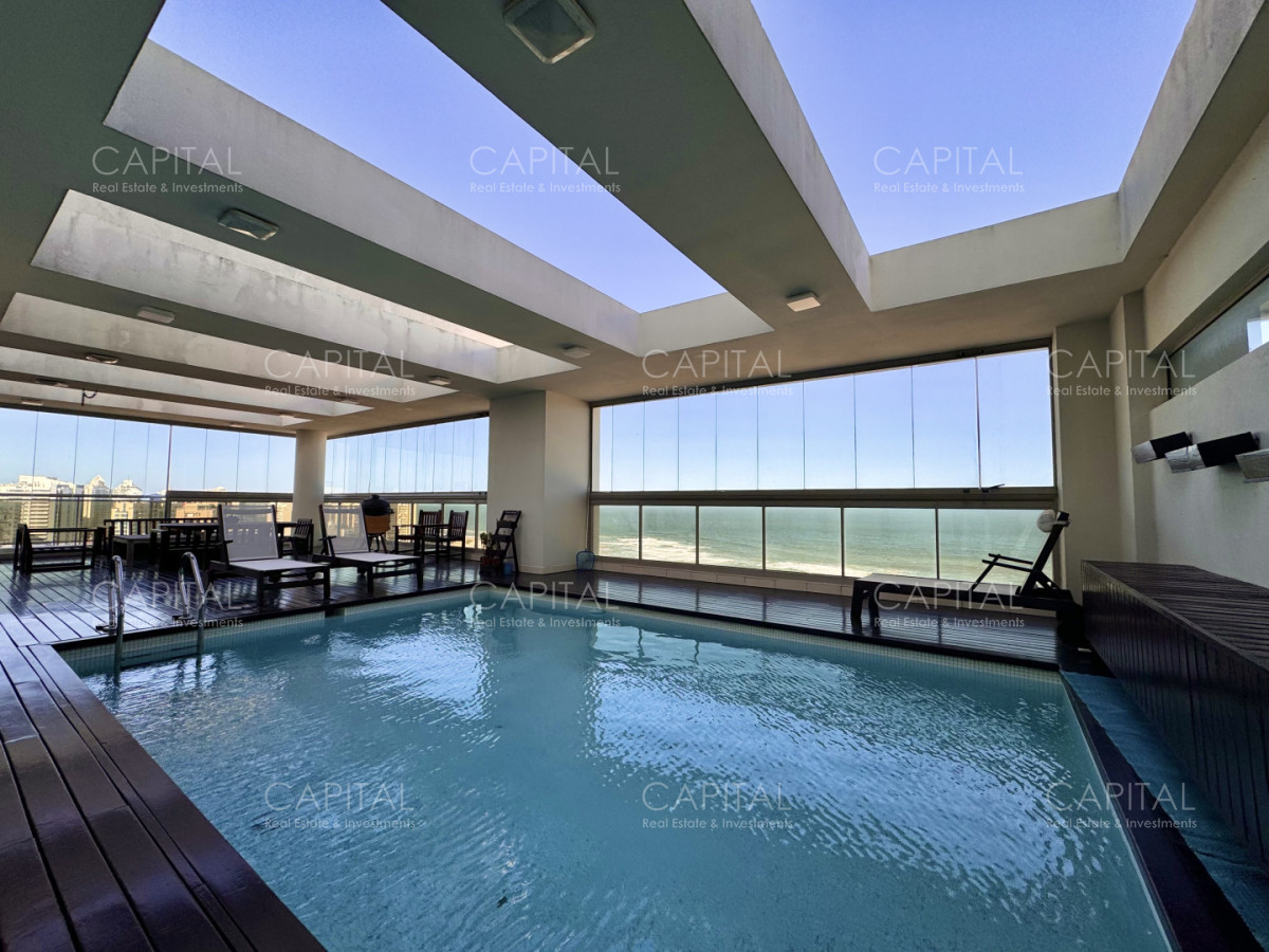 Apartamento ID.39802 - Penthouse Duplex con piscina y parrillero propio frente al Mar, en venta, Punta del Este