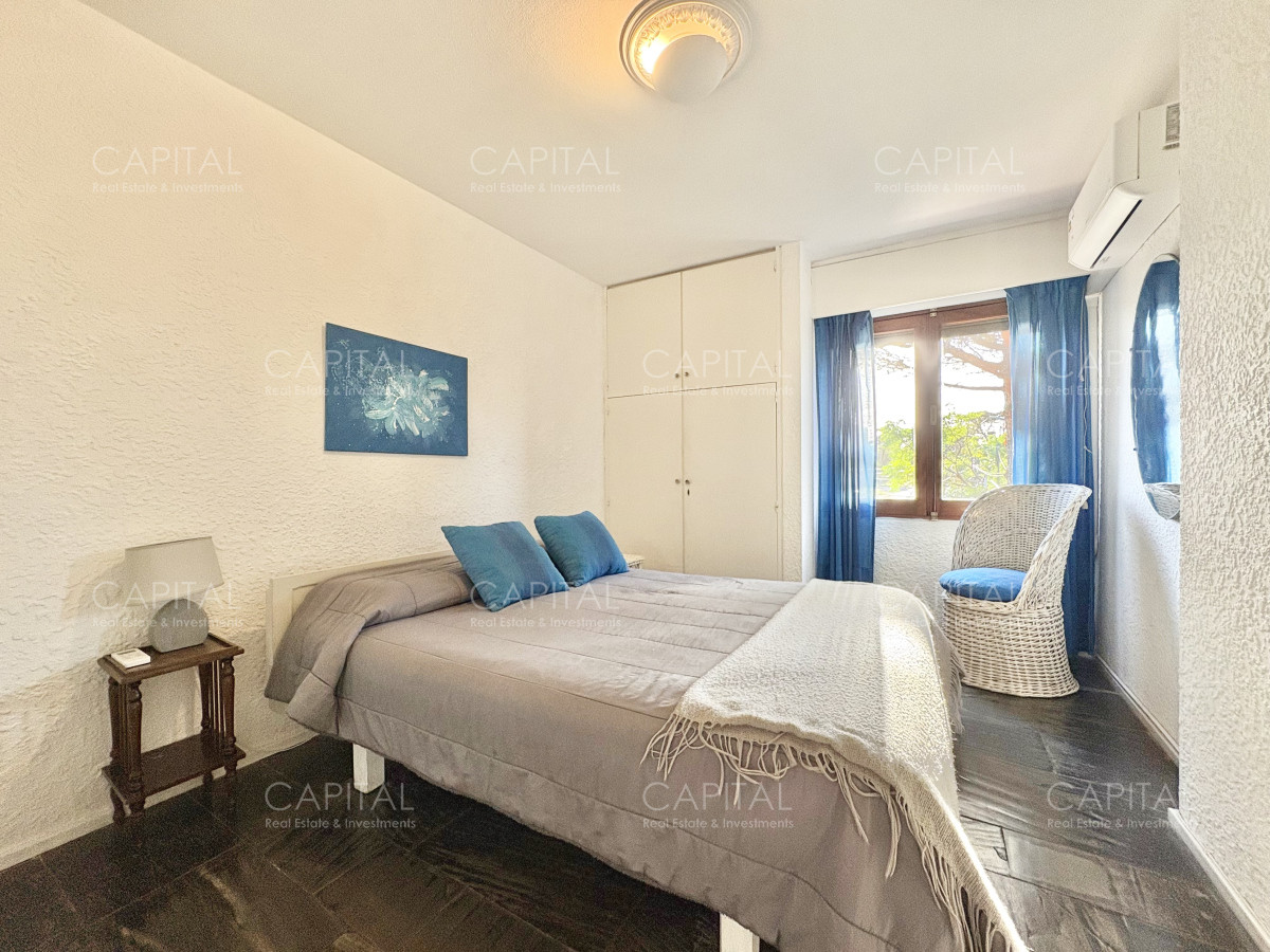 Apartamento ID.27183 - Apartamento reciclado de dos dormitorios frente al mar en Playa Brava en venta