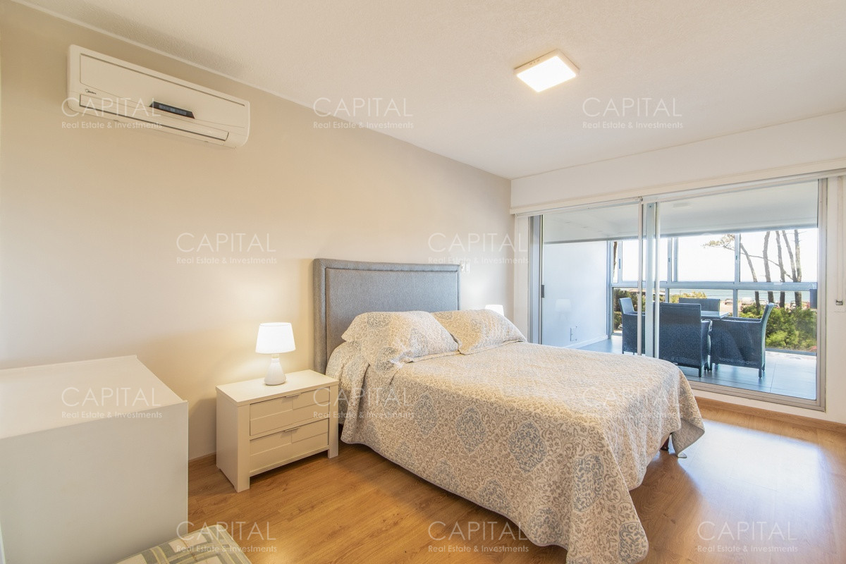 Apartamento ID.33829 - Imarangatu Punta del Este Apartamento en venta frente al mar Punta del Este.
