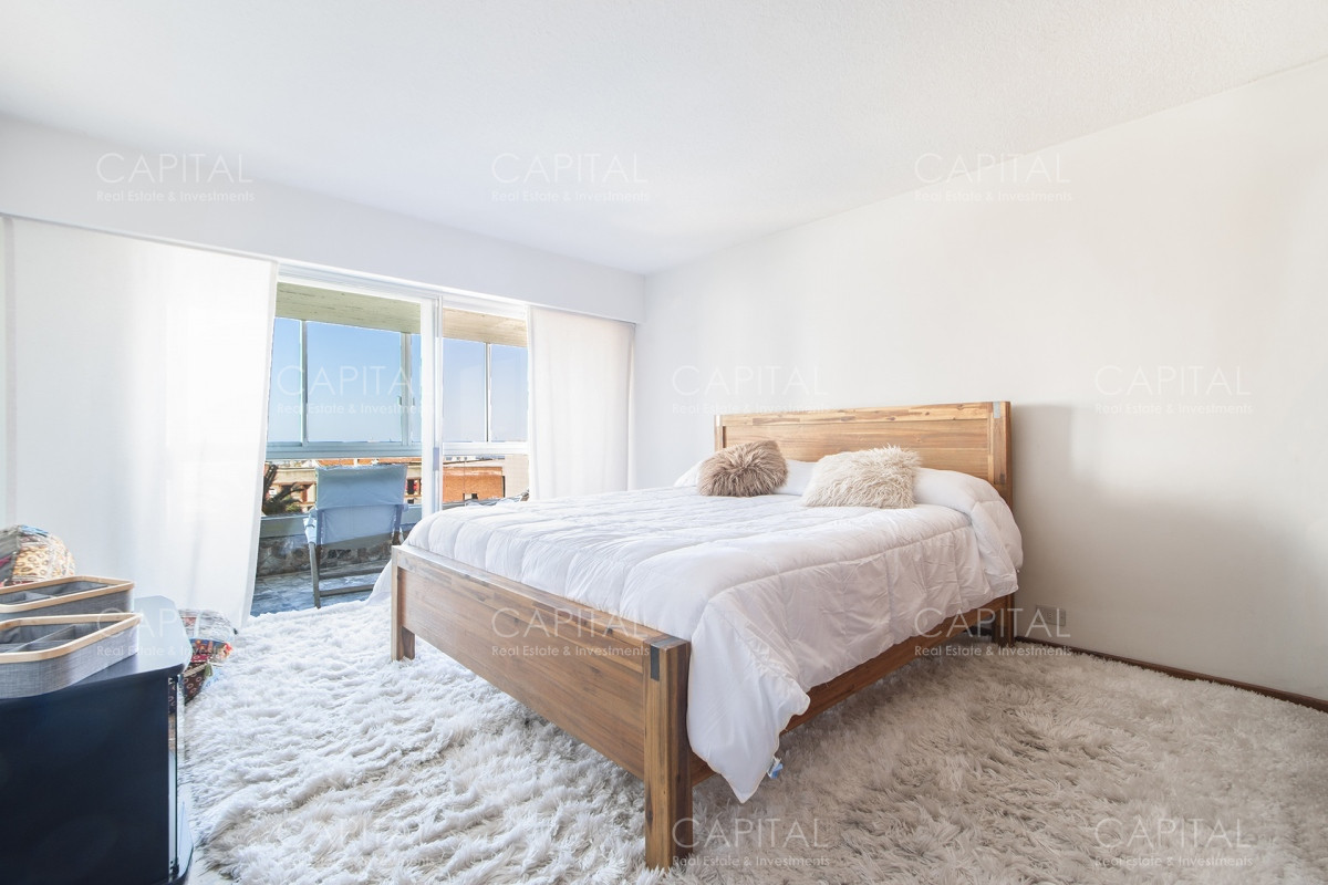 Apartamento ID.31268 - Malecon Punta del Este Apartamento de 3 dormitorios y servicios en venta en primera linea, Playa Mansa.
