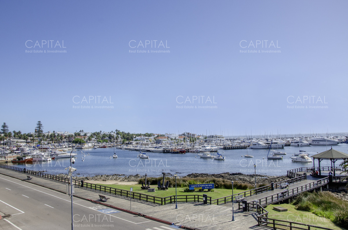 Apartamento ID.32557 - Departamento en Venta Primera Linea en Puerto Punta del Este