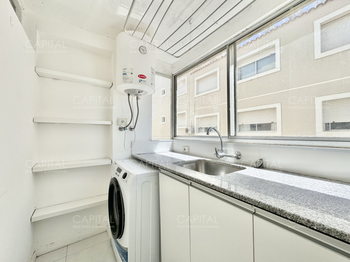 Apartamento ID.35581 - Apartamento de tres dormitorios con vista al mar en venta, Punta del Este.