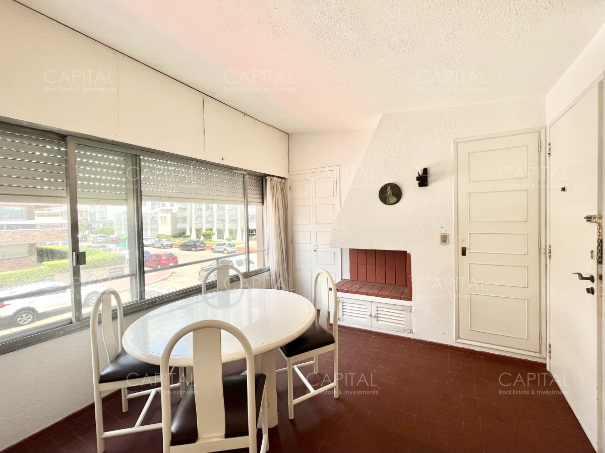 Apartamento ID.35570 - Departamento en Venta de Un Dormitorio en Peninsula, Punta del Este 