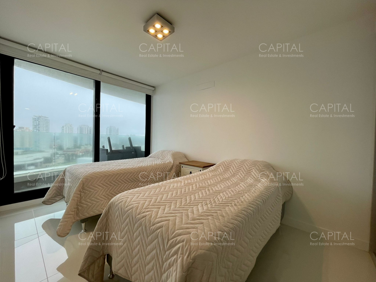 Apartamento ID.32875 - Apartamento de dos dormitorios en Venta, Punta del Este