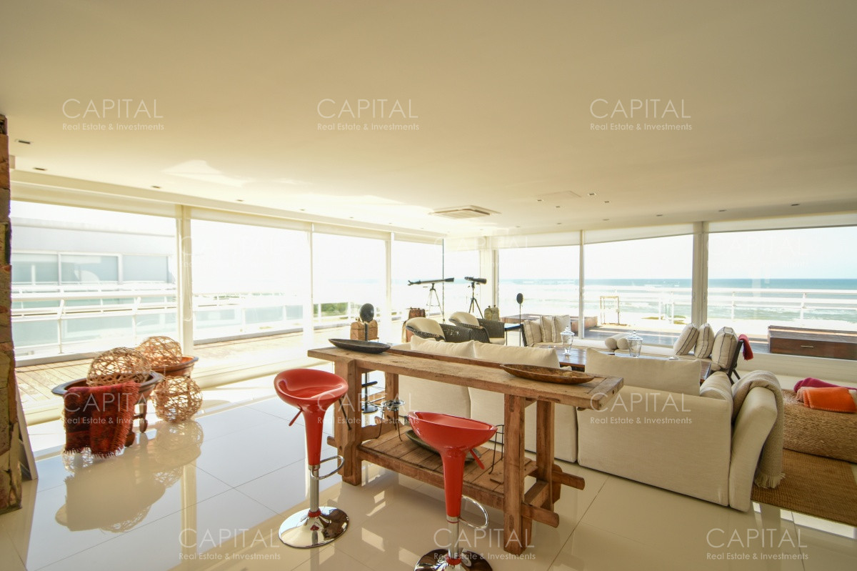 Apartamento ID.30835 - Venta de exclusivo PentHouse sobre playa Brava, Punta del Este