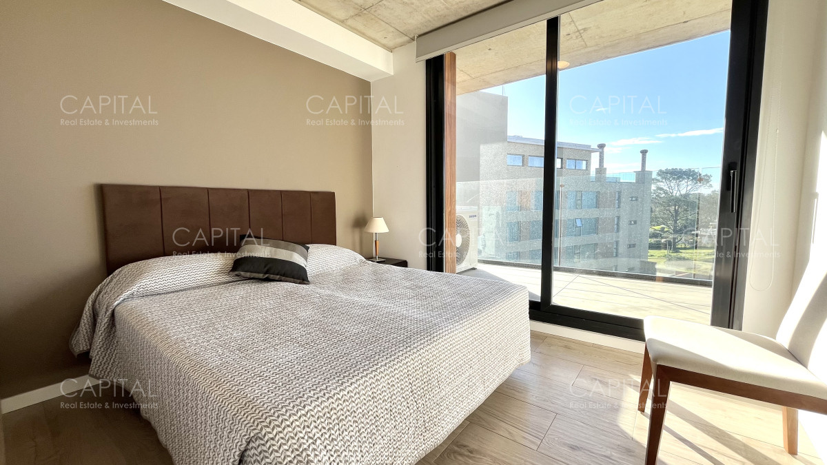 Apartamento ID.38676 - Apartamento en venta de 3 dormitorios en Playa Mansa frente al mar
