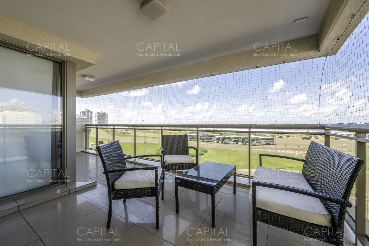 Apartamento ID.37932 - Departamento en Imperiale Punta del Este Venta de Tres Dormitorios en Playa Brava 