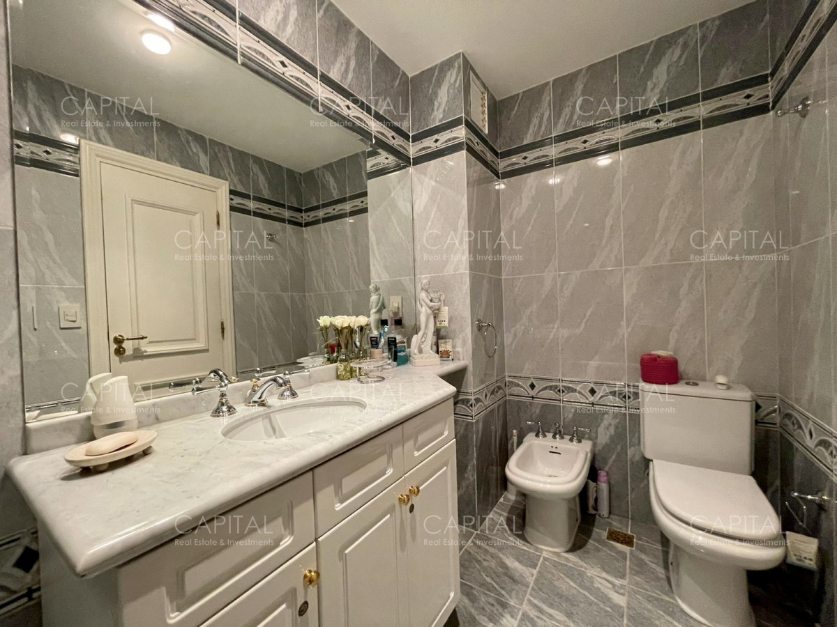 Apartamento ID.31146 - Alquiler temporario de apartamento al frente en edificio de categoría sobre Playa Mansa