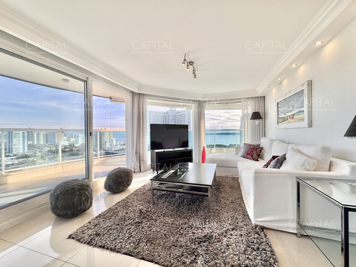 Apartamento ID.38246 - APARTAMENTO EN VENTA DE 3 DORMITORIOS EN PLAYA MANSA PUNTA DEL ESTE