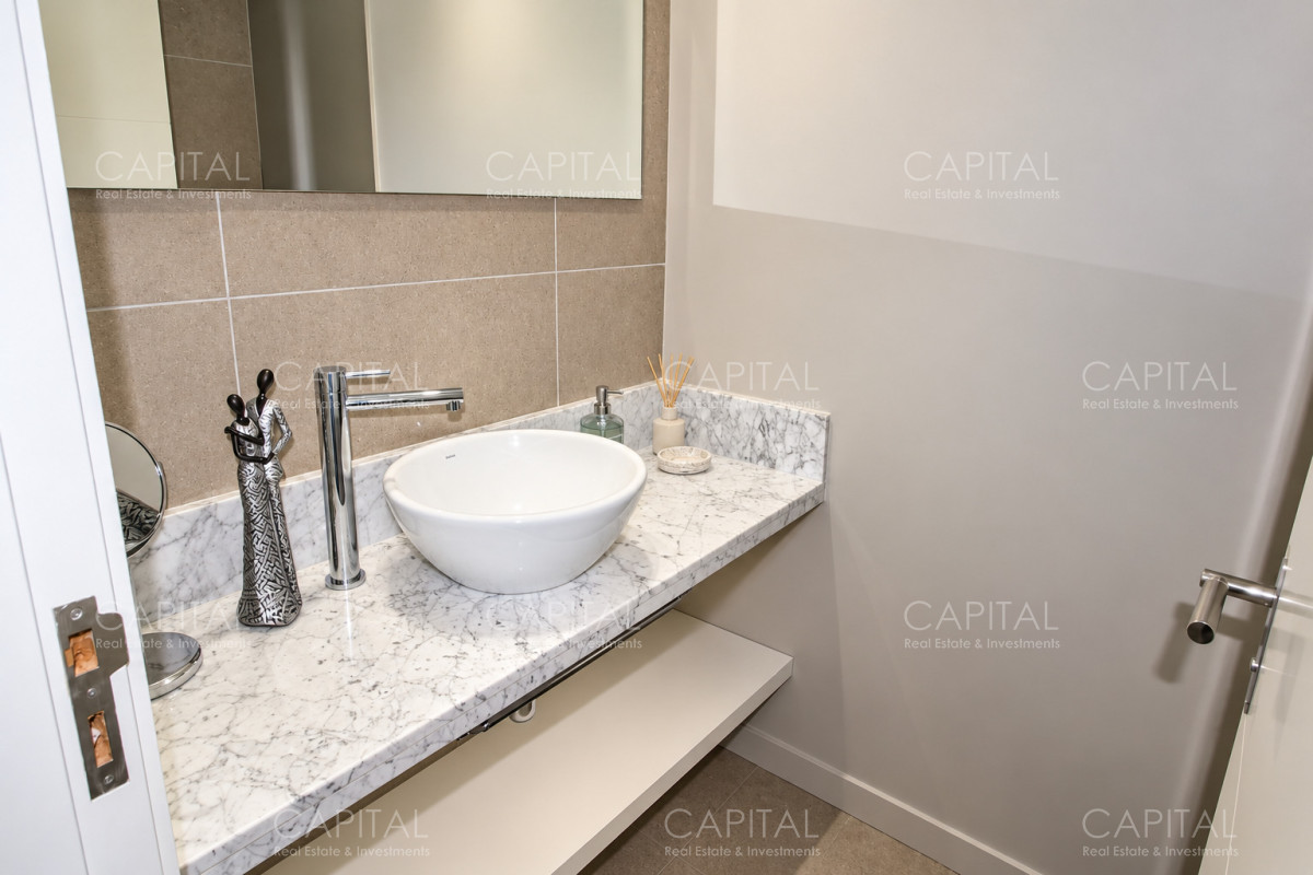 Apartamento ID.38831 - Departamento en venta 3 dormitorios en Torre One a 100 mts de Playa Brava
