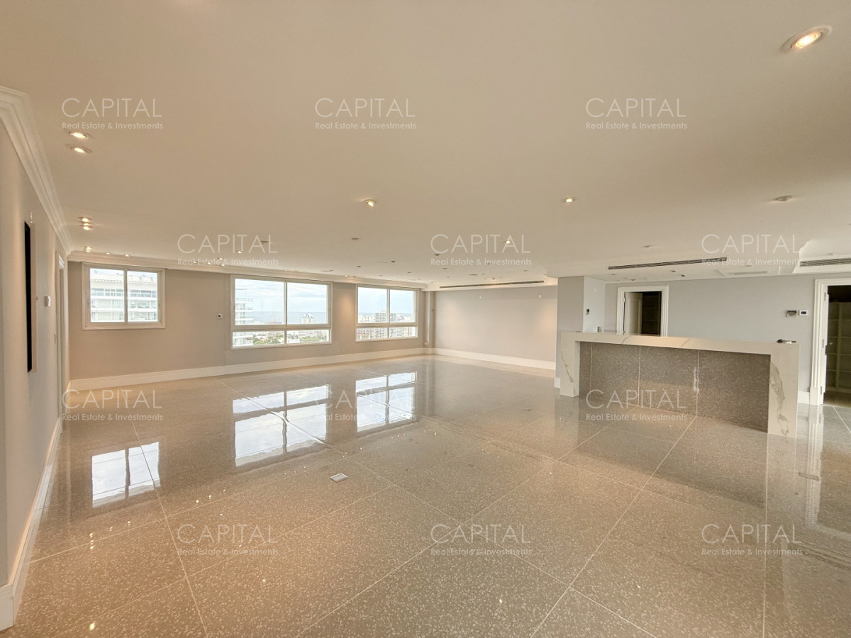Apartamento ID.35001 - Millenium Tower Playa Mansa en Venta Punta del Este