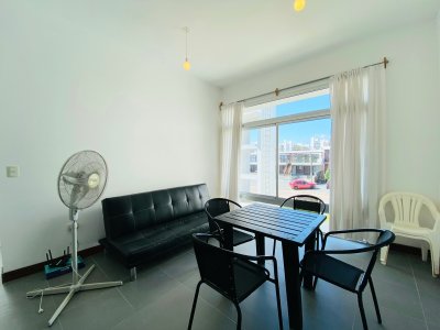 Apartamento de un dormitorio - Piscina - Manantiales en venta 
