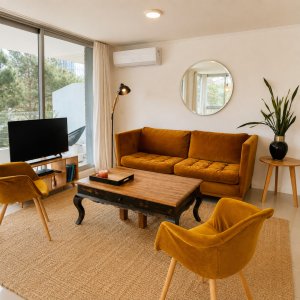 Moderno Apartamento de Dos Dormitorios con Balcón en Venta - Punta del Este