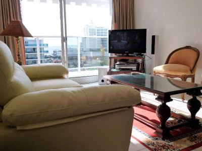 Muy lindo apartamento a metros del mar disponible en alquiler anual o de temporada