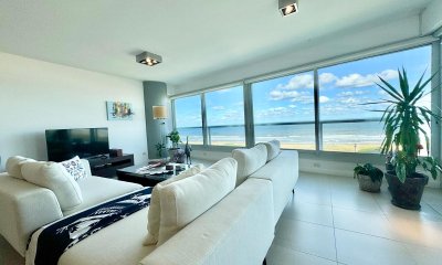 Le Parc Punta del Este Departamento Esquinero en Venta