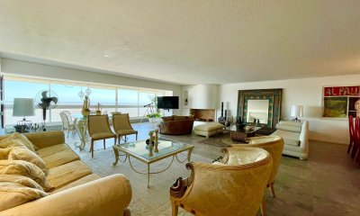 Apartamento Reciclado Grande en Playa Brava Punta del Este