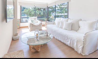 Apartamento en Venta Playa Brava 3 Dormitorios Primera Linea