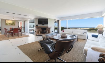 Apartamento en Venta 3 Suites + Dependencia en Primera Linea Brava
