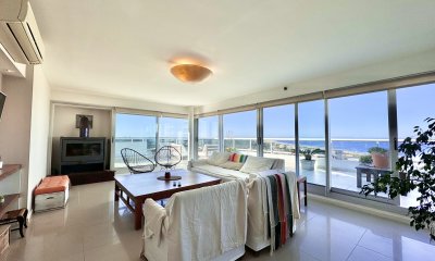 Penthouse en playa brava 3 suites y dependencia en Playa Brava